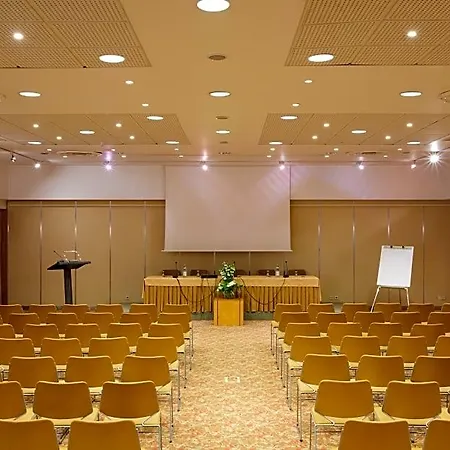 Roma Hotel 3*